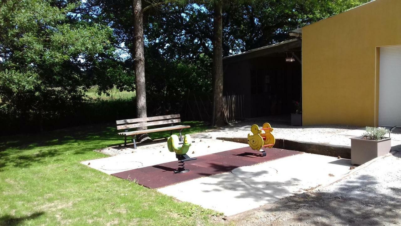 Camping Les Peupliers Hotell Saint-Pere-en-Retz Exteriör bild
